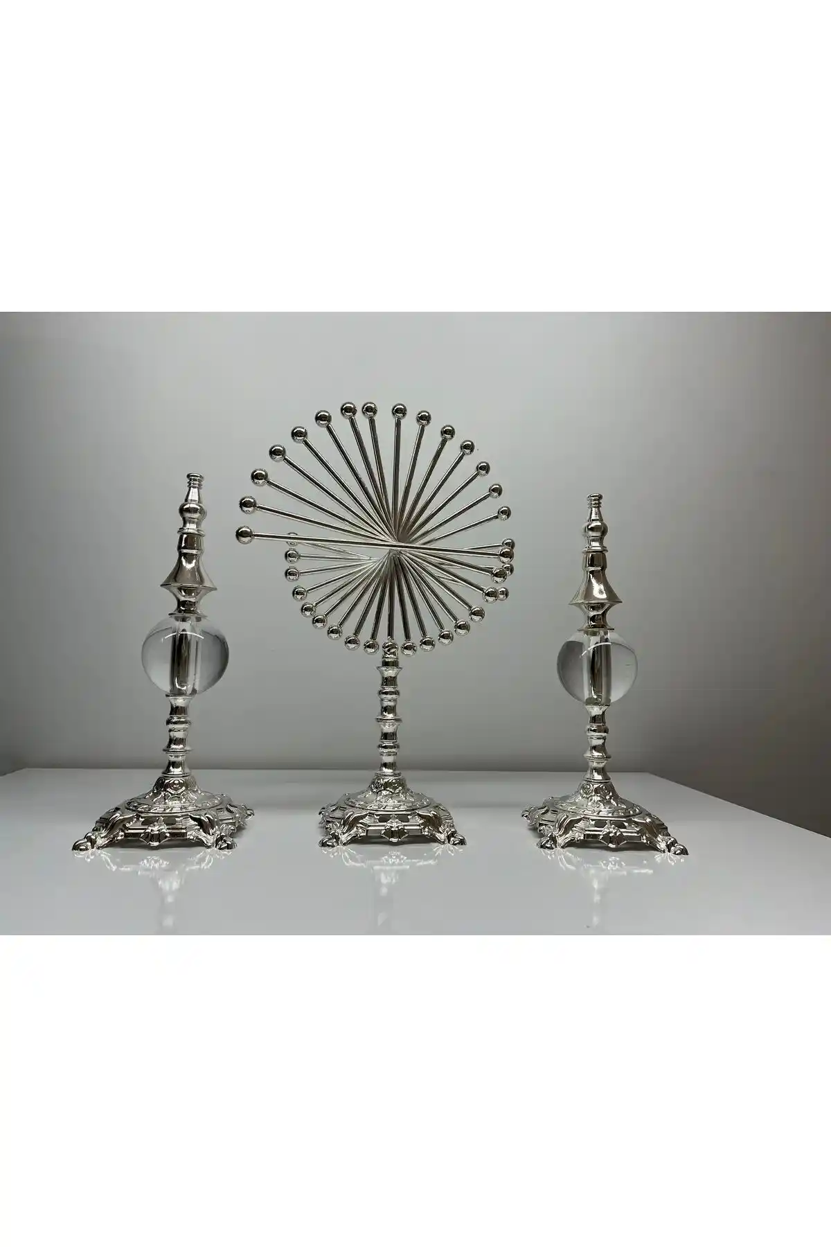 Asellus Silver Spiral Masa Dekoru: Modern ve Şık Tasarım ile Aksesuar Seçenekleri