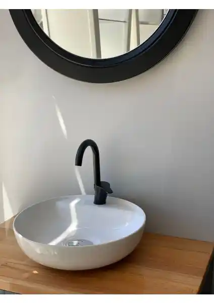 Armour Armatür Siyah Lavabo Bataryası: Estetik ve Dayanıklı Tasarım Garantisi