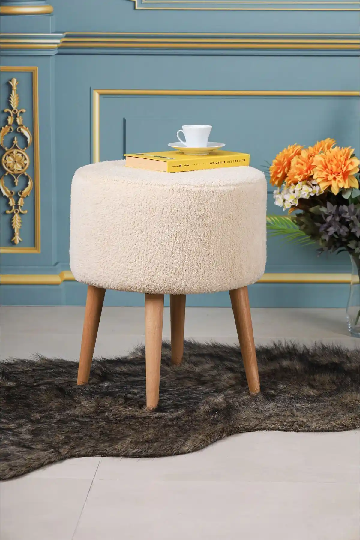 PufyHome ETNA Peluş Krem Çok Amaçlı Doğal Gürgen Ayaklı Puf Koltuk Tasarımı