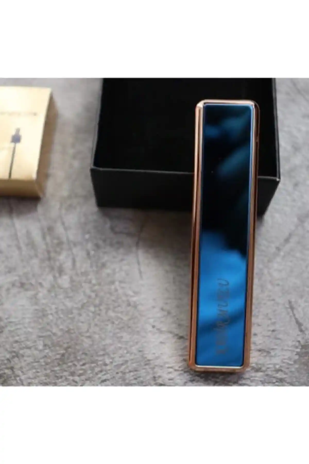 İki Popüler USB Şarjlı Çakmak Modelinin Karşılaştırması ve Kullanıcı Yorumları