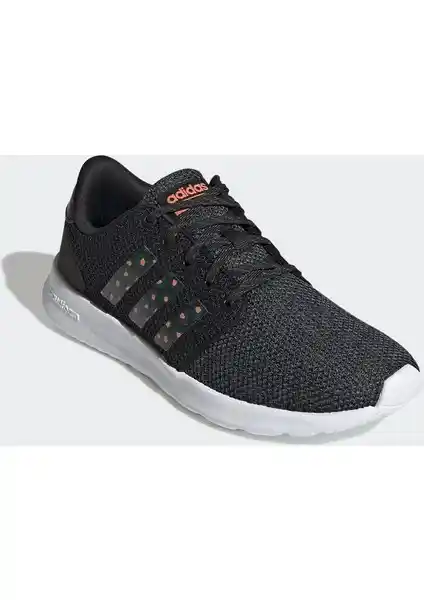 adidas Qt Racer Kadın Spor Ayakkabısı: Şıklık ve Konforu Bir Arada Sunan Modern Tasarım