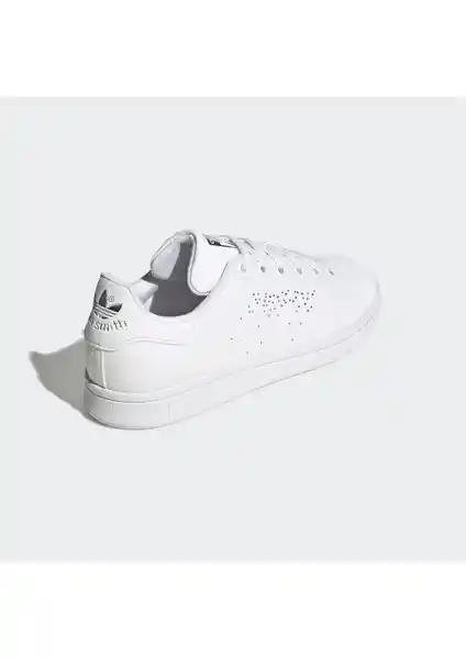 Adidas Stan Smith Günlük Spor Ayakkabısı Kadınlar İçin Modern ve Şık Tasarım