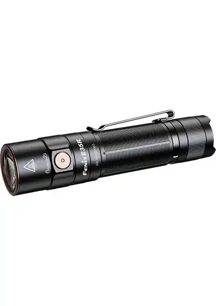 Fenix E35R 3100 Lümen El Feneri Güç ve Dayanıklılığı Bir Arada Sunar