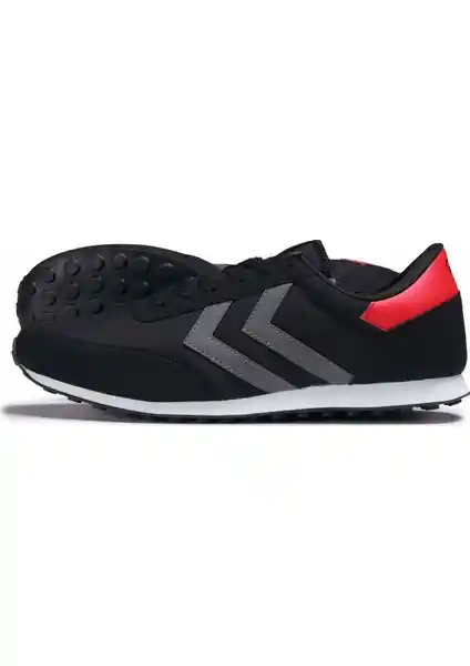 Hummel Seventyone Classic Kadın Günlük Spor Ayakkabısı Şık ve Konforlu Tasarımıyla Öne Çıkar