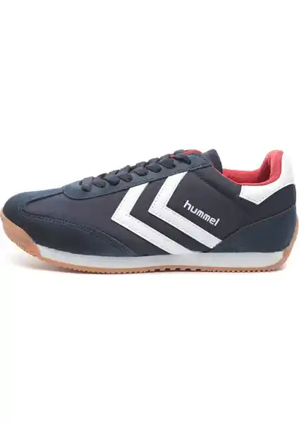 Hummel Stadion III Unisex Spor Ayakkabı: Şıklık ve Konforun Birleştiği Modern Tasarım