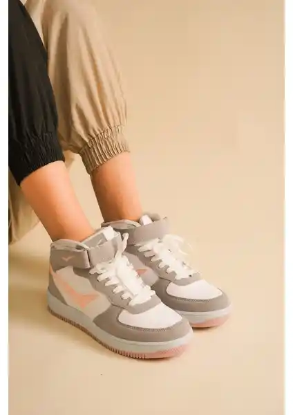 Mcdark Uzun Bilekli Spor Ayakkabı Kadınlar İçin Şıklık ve Konfor Sunan Modern Tasarım