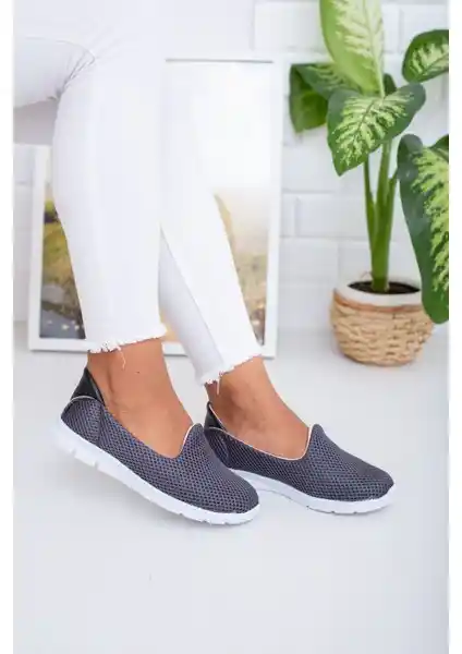 NeskaAvm Füme Kadın Spor Yürüyüş Ayakkabısı Modern Tasarım ve Konforu Bir Arada Sunar