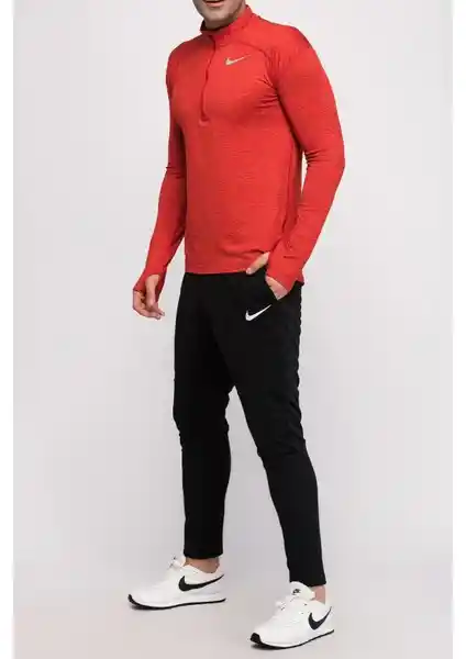 Nike B9 Erkek Eşofman Altı Modern Tasarım ve Fonksiyonellik Sunar