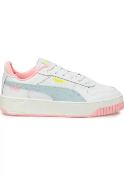 Puma Carina Street Beyaz Kadın Sneaker Modern Tasarım ve Yüksek Konfor Sunan Spor Ayakkabı
