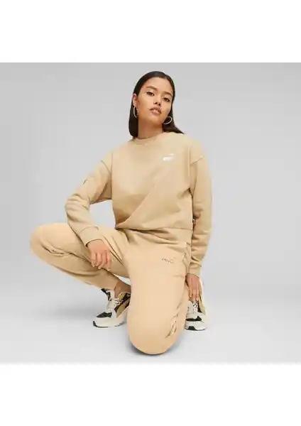 Puma Ess+ Relaxed Small Logo Kadın Sweatshirt: Şık ve Rahat Günlük Giyim Seçeneği