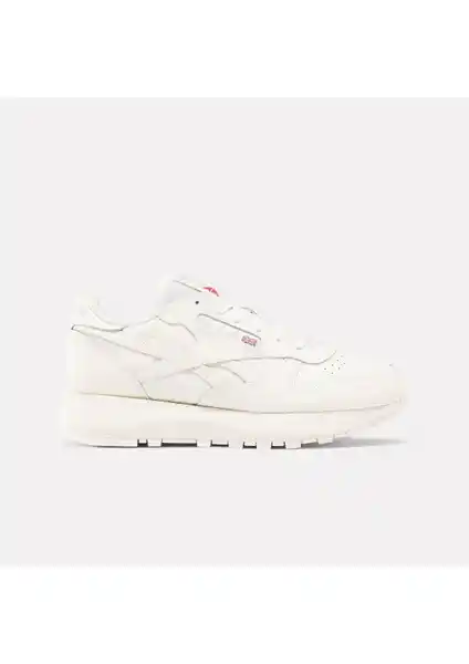 Reebok 100074459 Classic Leather Spor Ayakkabı Kadınlar İçin Şıklık ve Konfor Sunar