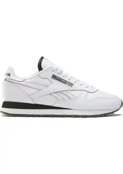 Reebok Classic Deri Beyaz Sneaker: Şıklık ve Konforun Bir Arada Sunulduğu Kadın Ayakkabısı