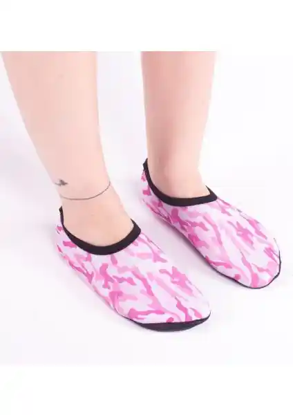 Savana Deniz ve Havuz Terliği: Çocuklar ve Yetişkinler İçin Güvenli ve Konforlu Ayak Koruyucu Ürünler