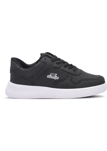 Slazenger ELIORA I Kadın Sneaker: Şıklık ve Konforu Bir Arada Sunan Modern Spor Ayakkabı