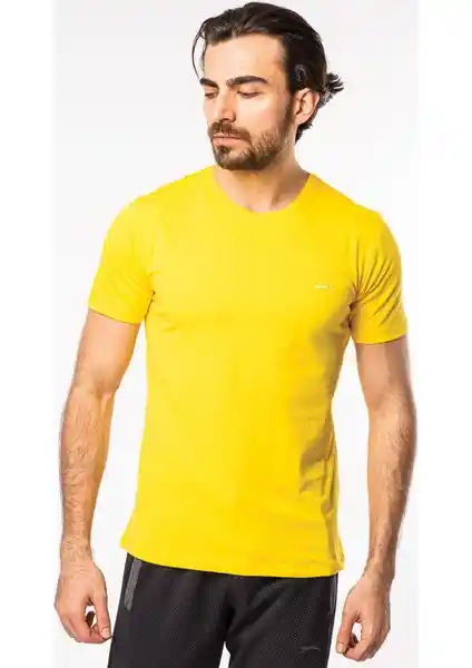 Slazenger SANDER KTN Erkek Sarı Tişört Modern ve Konforlu Yaz Giyim Seçeneği