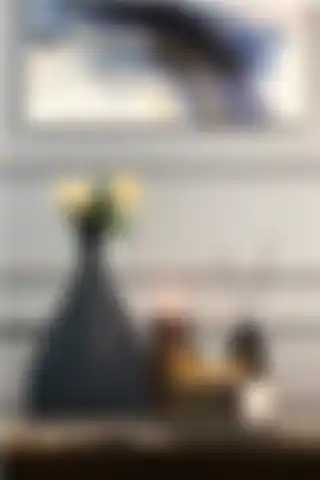 AstreHome Seramik Asimetrik El Yapımı Vazo ile Modern Şıklığı Yakalayın