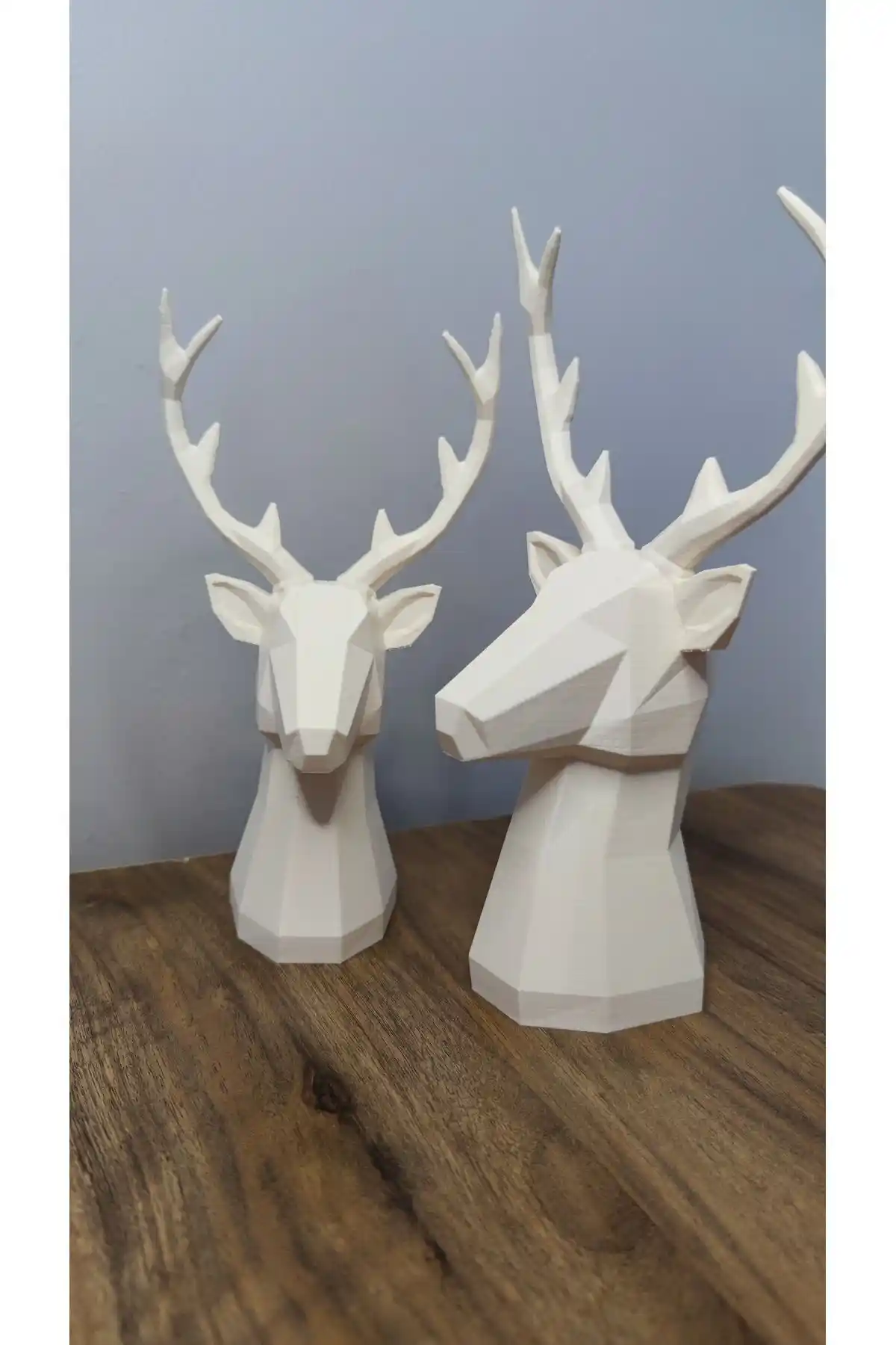 Giz Store'dan Geyik Figürlü Dekoratif Biblo Seti: Estetik ve Fonksiyonellik