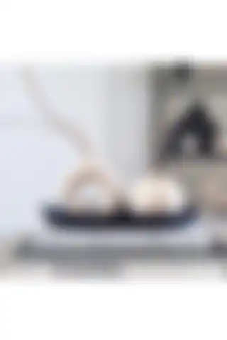 LİNECRAFT Minimal Beyaz Halka Vazo ile Evinizi Güzelleştirin ve Şıklığı Yakalayın