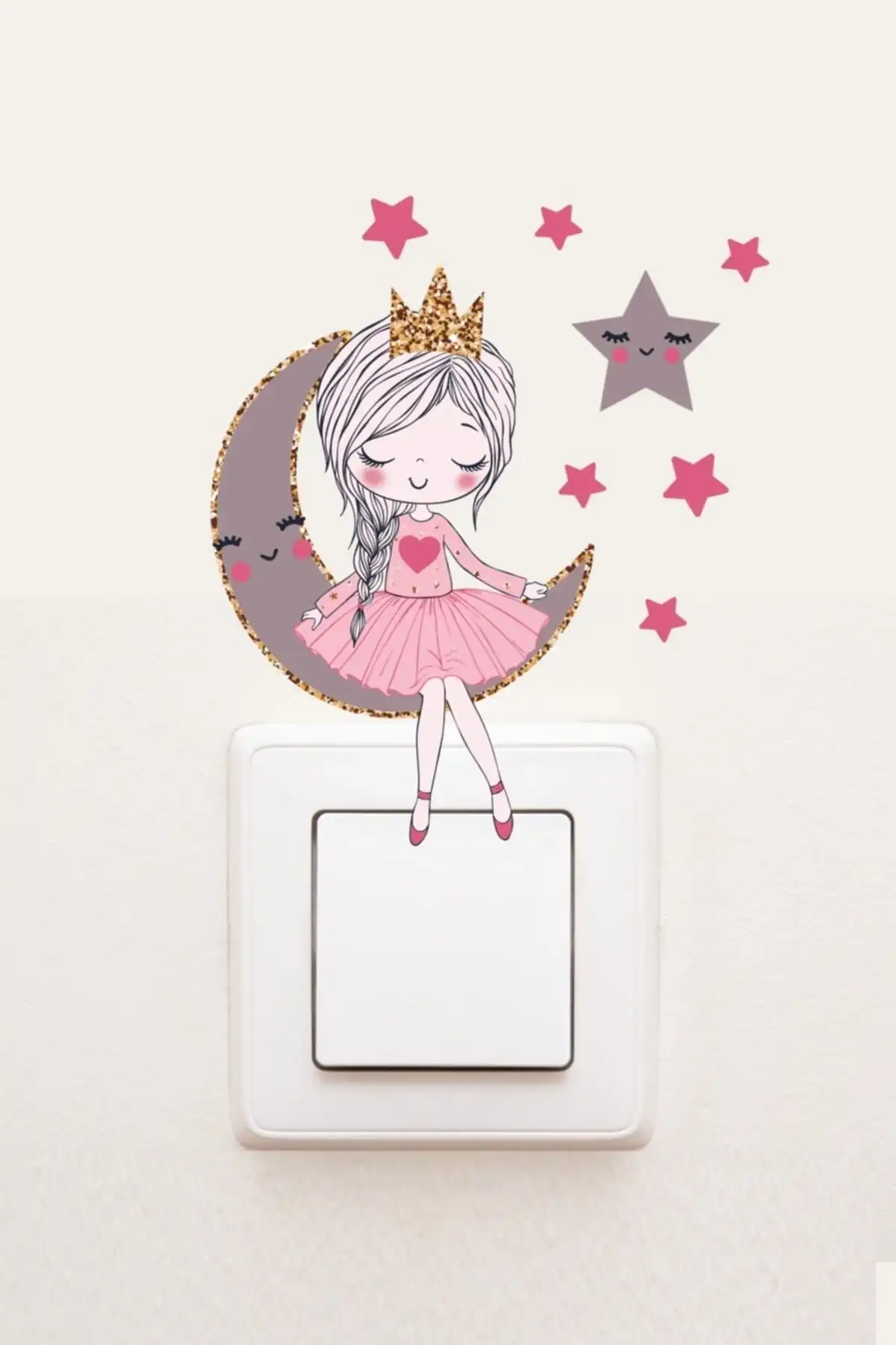 Sevimli Kız Çocuk Odası İçin Renkli Priz Sticker ile Eğlenceli Detaylar