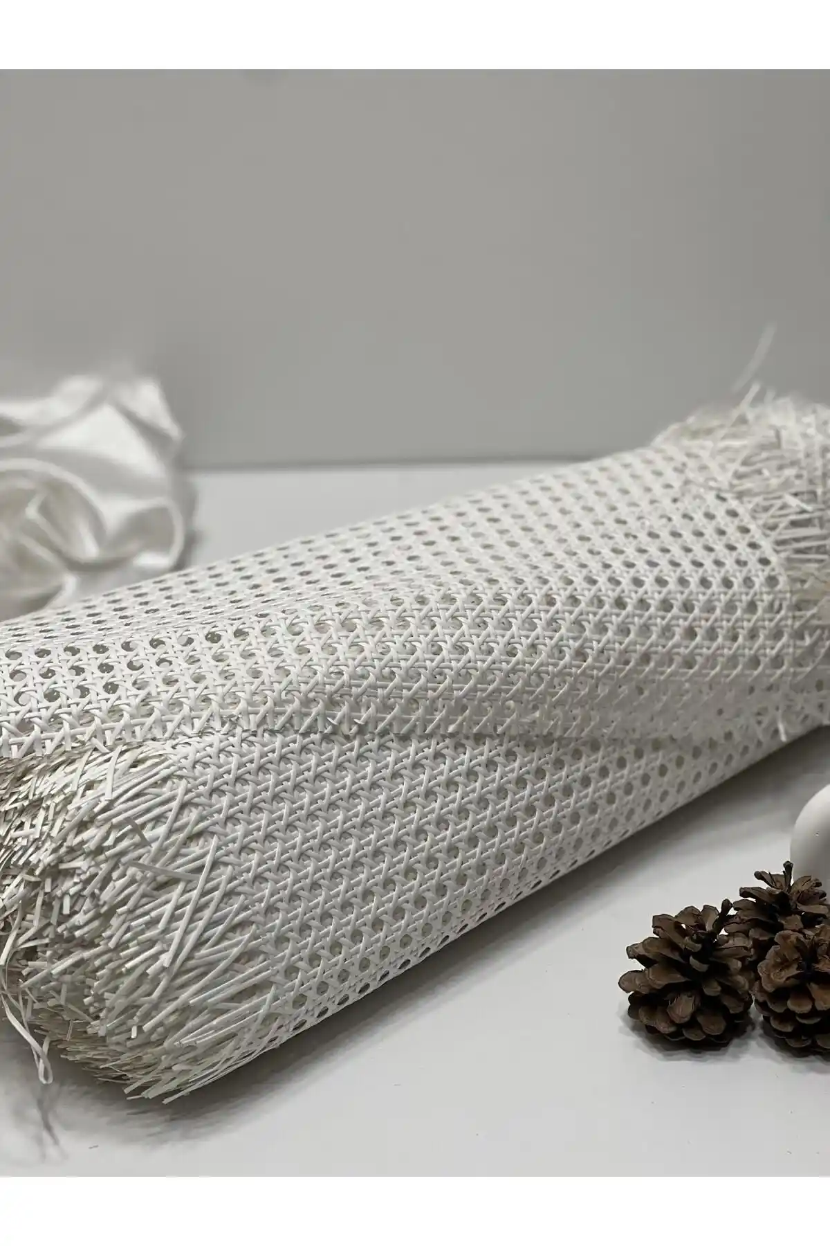 ALTIN İŞ PVC Plastik Beyaz Dekoratif Hasır Hazeran: Fonksiyonel ve Estetik Çözüm