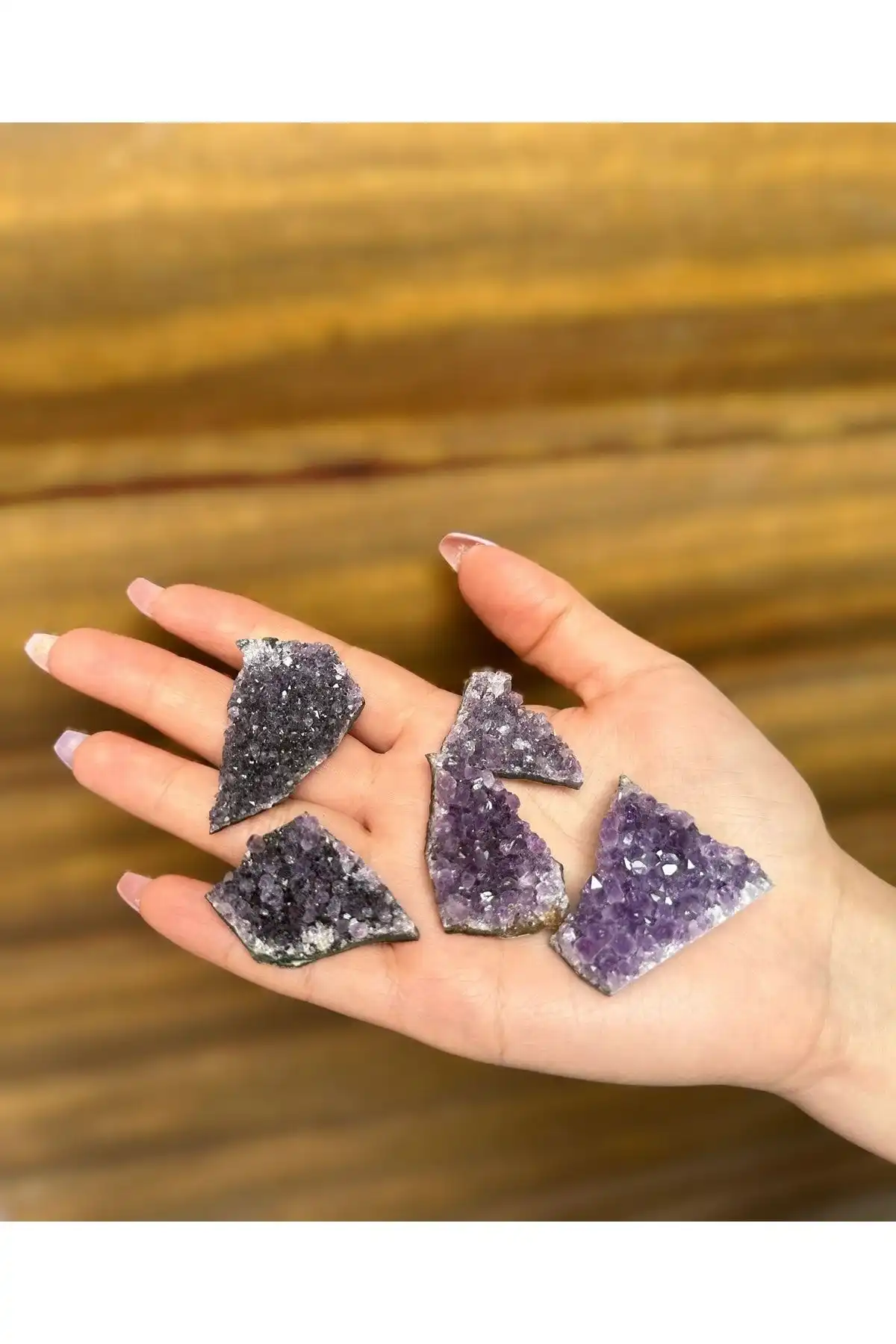Asya Gems Ametist Parça: Estetik ve Doğal Taşlarla Ev Dekorasyonu