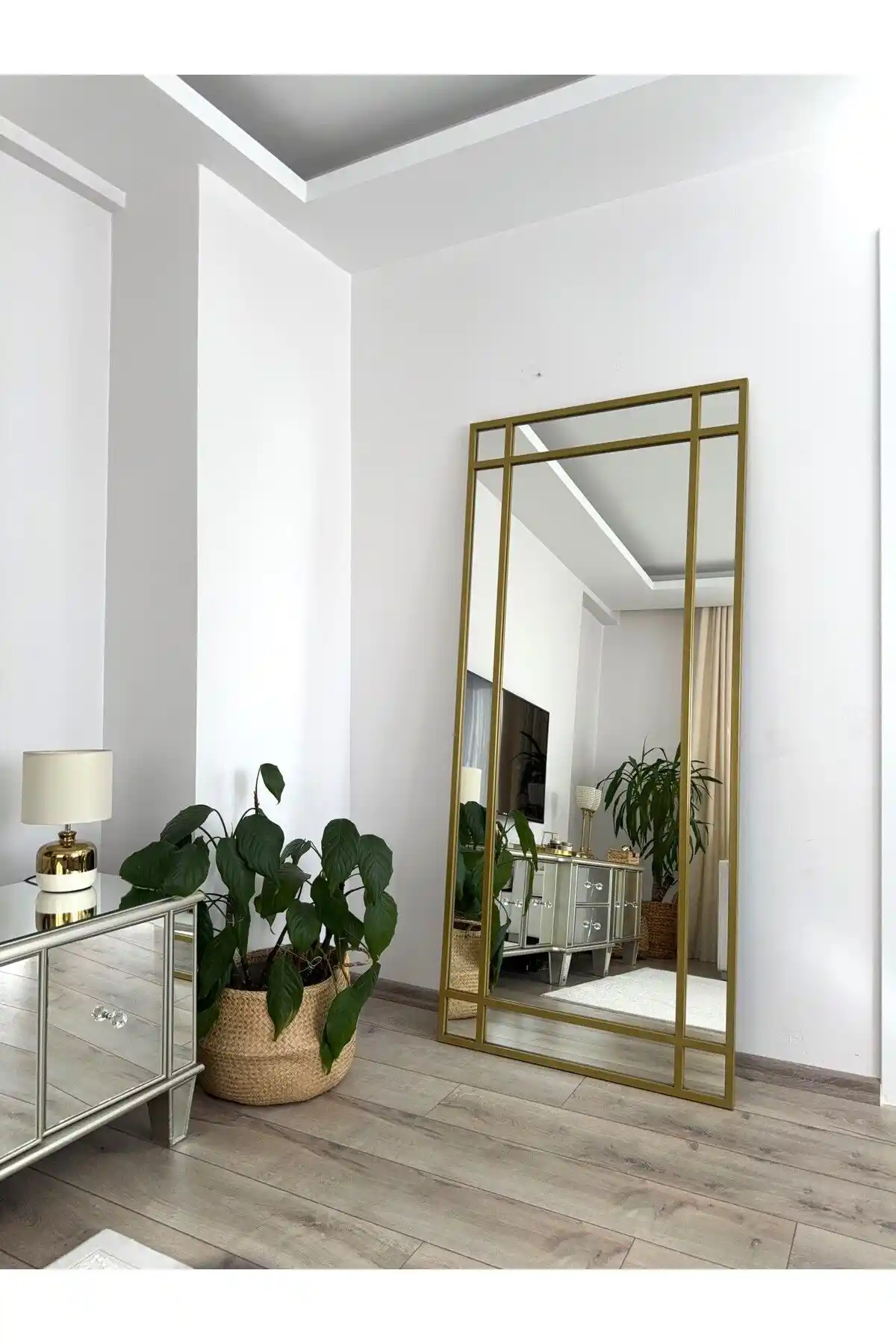 EFFE YAPI DEKOR 180x80 Cm Gold Metal Çerçeveli Dekoratif Aynanın Özellikleri