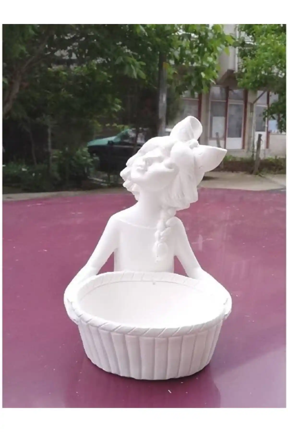 Gc Kozmetik Sepetli Kız Sunumluk ile Eviniz İçin Estetik ve Fonksiyonel Dekorasyon Seçeneği