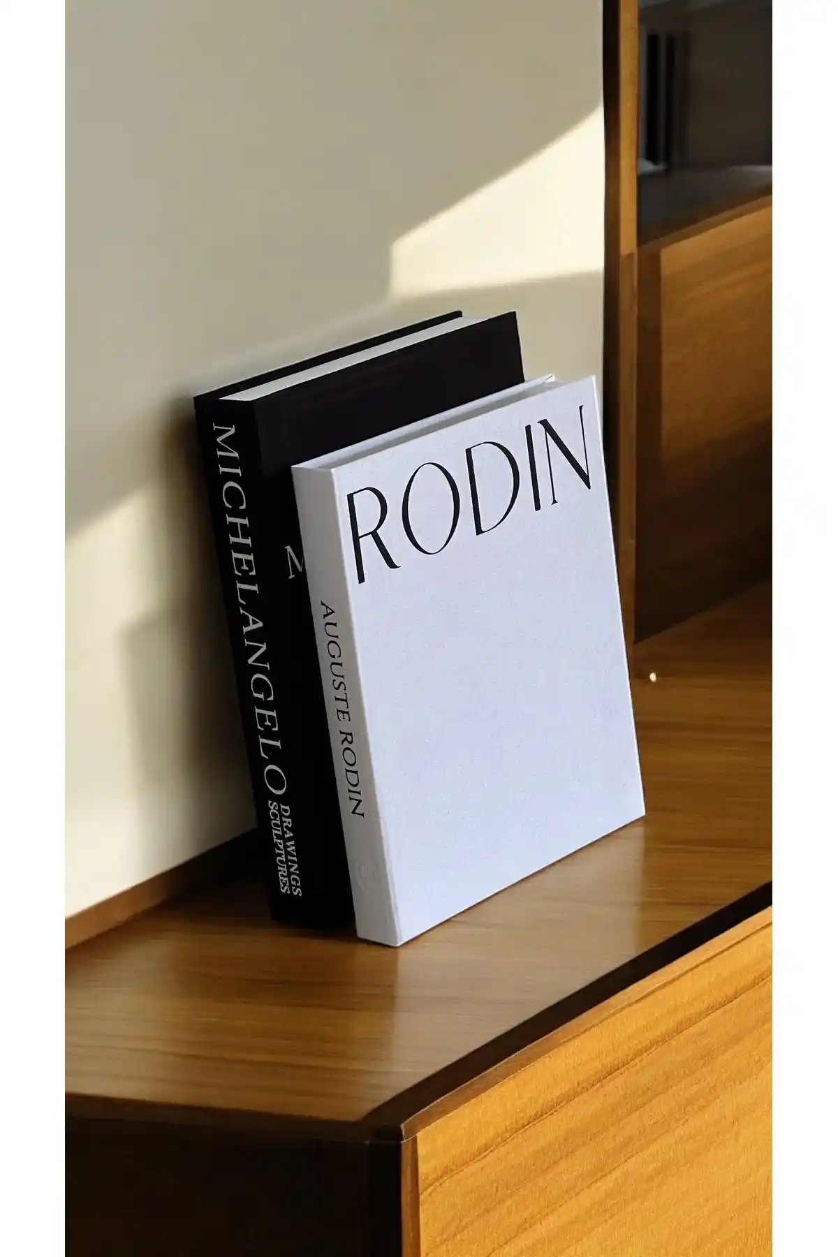 Home Dekoristak Kumaş Kaplı 2'li Dekoratif Kitap Kutu Seti ile Şıklığı Yakalayın