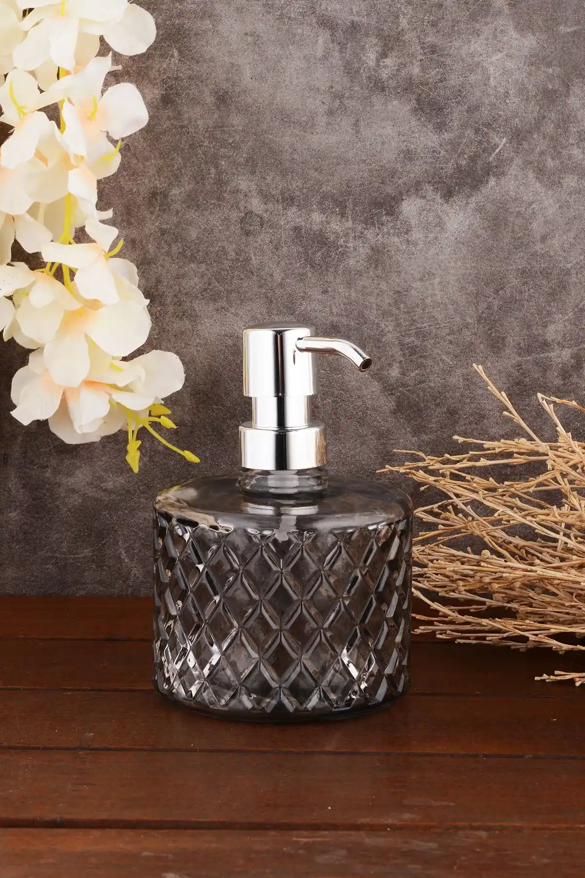 Angdesign Füme Kristal Cam Sıvı Sabunluk Modern ve Şık Banyo Aksesuarı