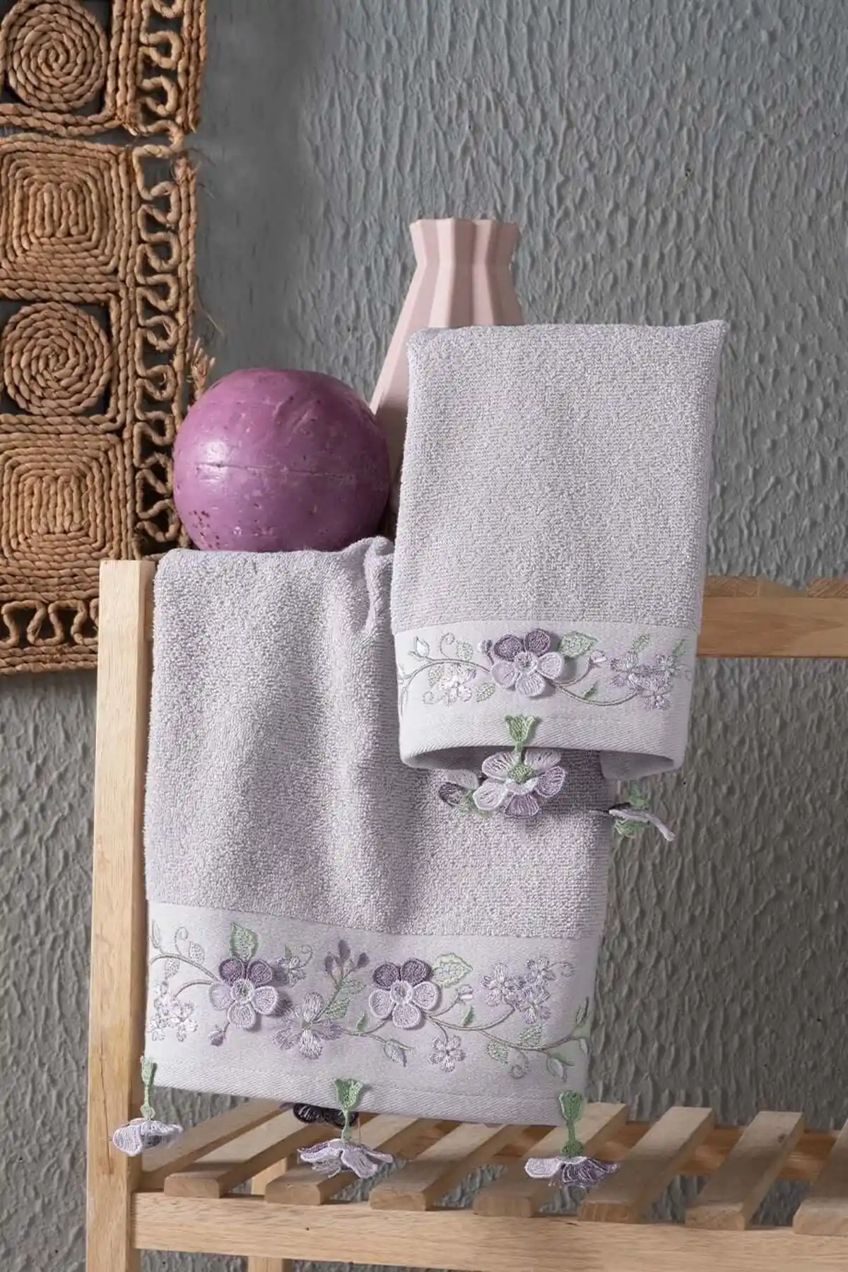 Arliva Home Nakışlı Havlu Seti: Şık ve Dayanıklı Pamuklu Havlu Çiftliği