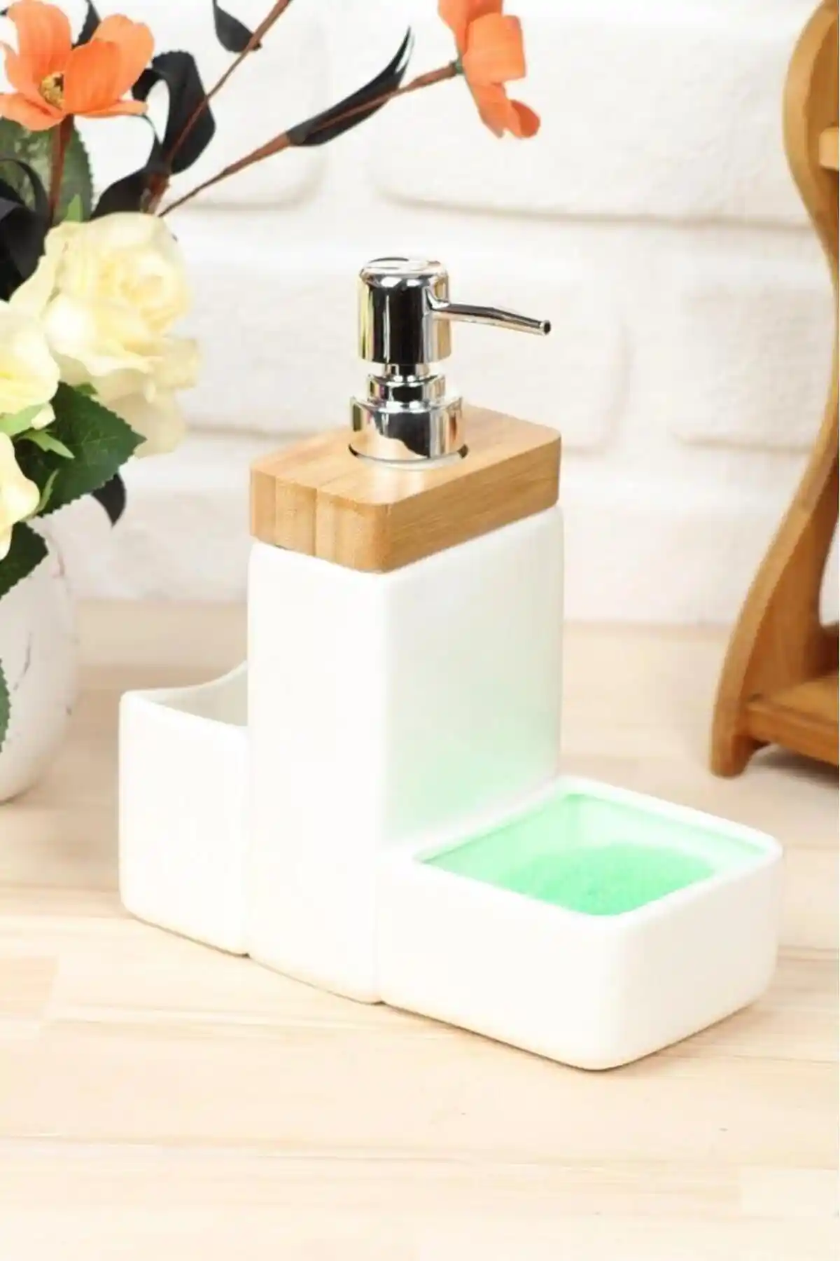 ARO Tilda Sıvı Sabunluk Seti: Şık ve Fonksiyonel Temizlik Aksesuarları