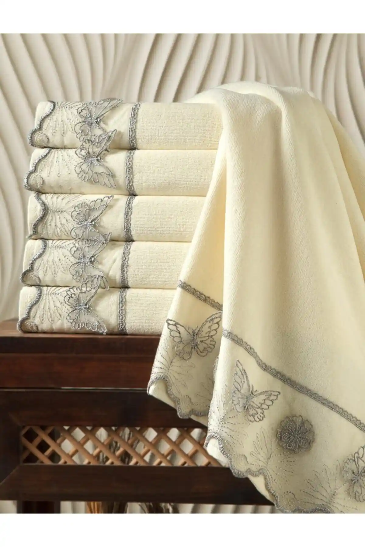 Ayhanhome Kelebek Güpürlü %100 Pamuk Yüz ve El Havlu Seti Şıklık ve Konfor Sunar