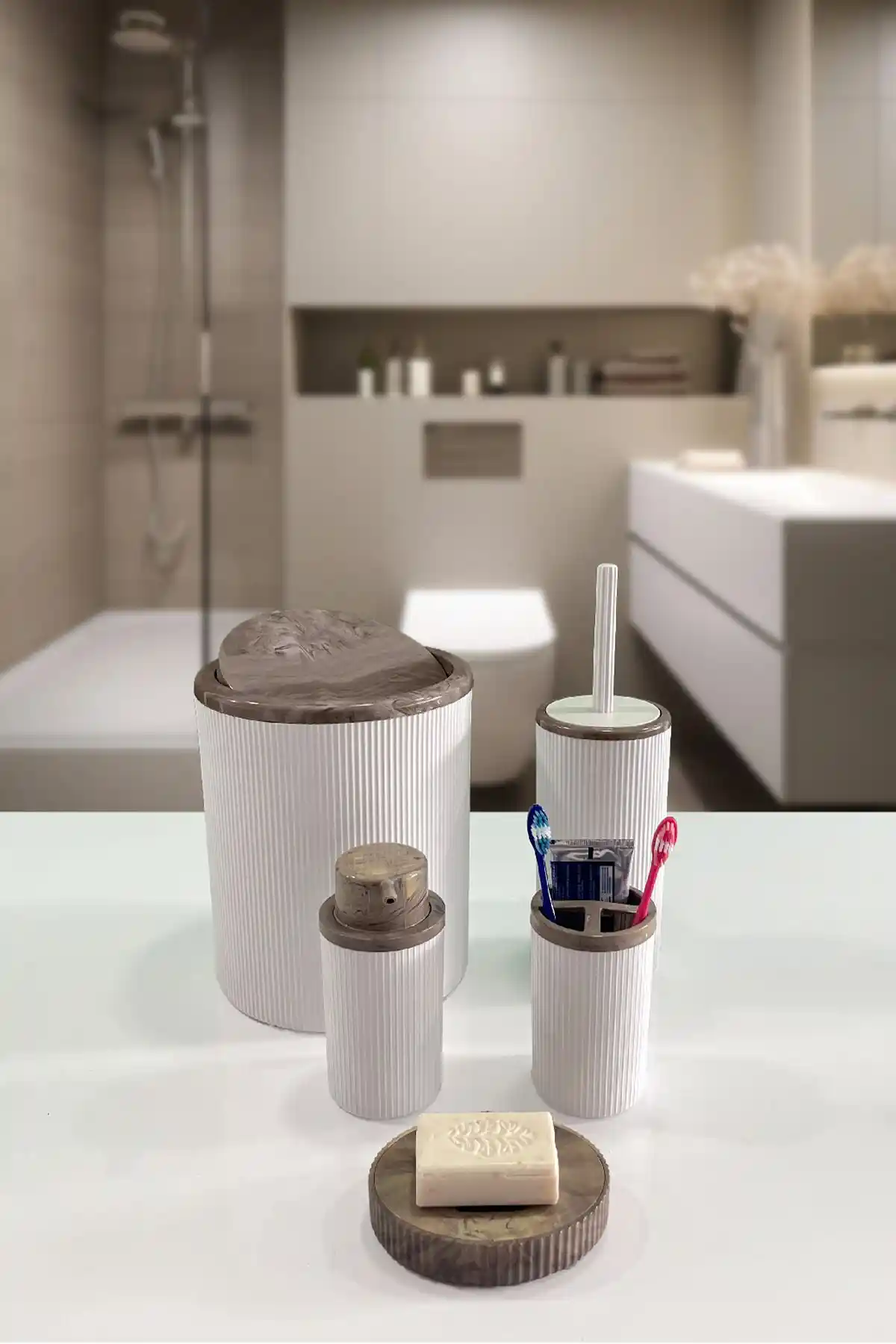 Biltas Plastik Auaro 5 Parça Beyaz Kahverengi Akrilik Desenli Banyo Seti