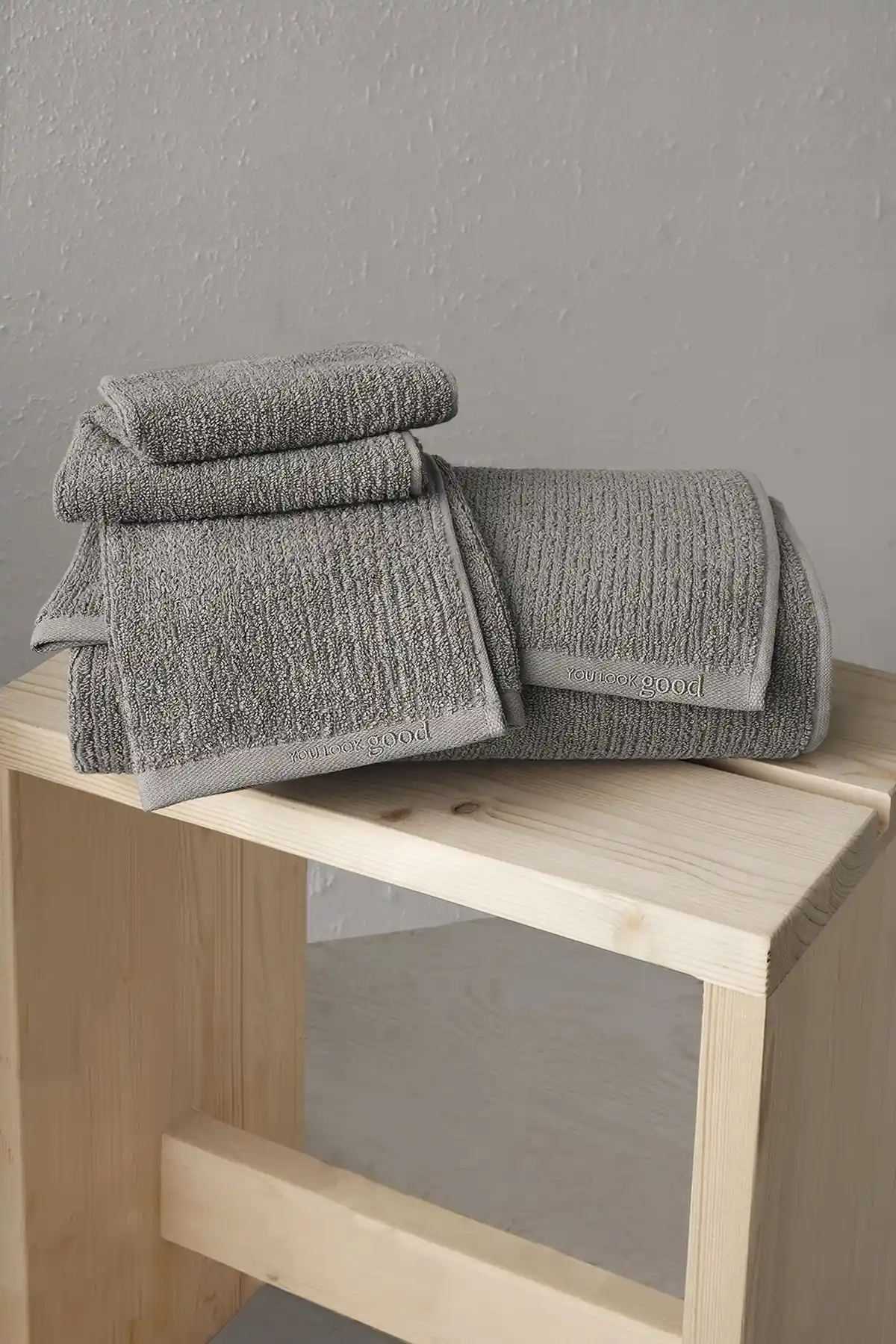 COTTONMANIA Pana Set 404 Yüksek Kaliteli Pamuklu Havlu Seti Modern Banyo Dekorasyonu için