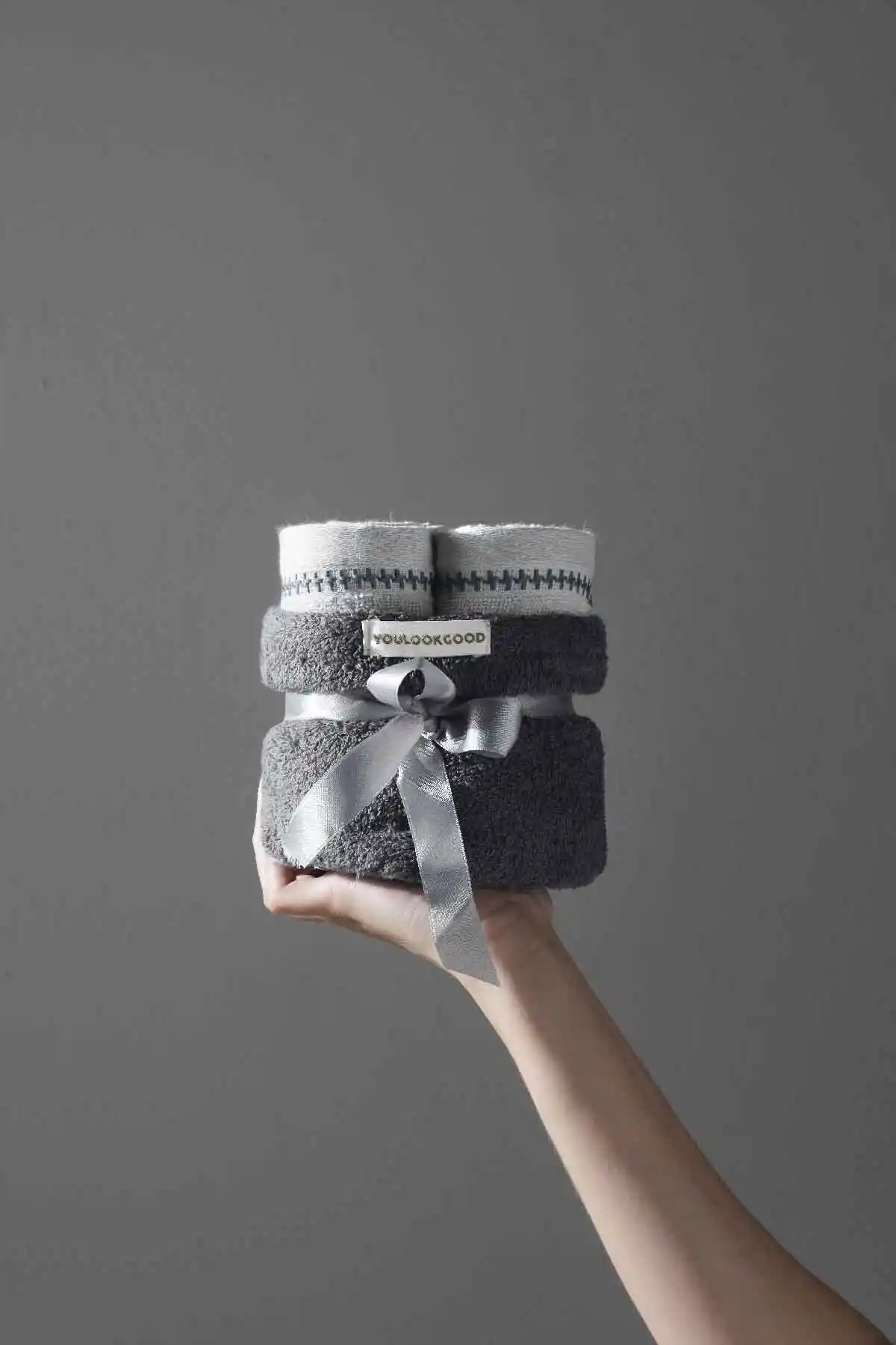 COTTONMANIA Profundo Bouquet Space El Havlusu Modern ve Şık Tasarımıyla Banyolarınıza Zarafet Katar