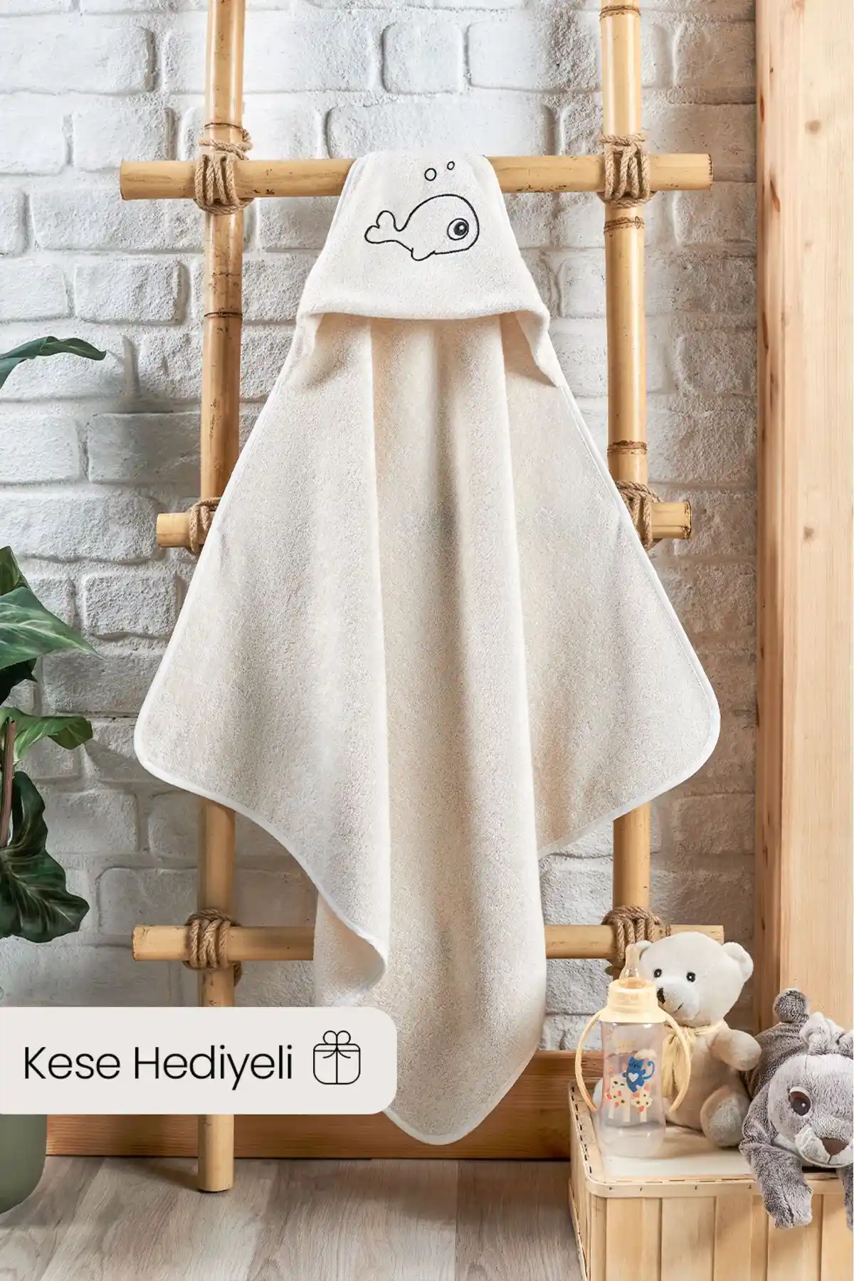 EIFIN Bambu Balık Nakışlı Bebek Havlu Kundak ve Kese Seti - Doğal ve Yüksek Kaliteli Bebek Bakımı