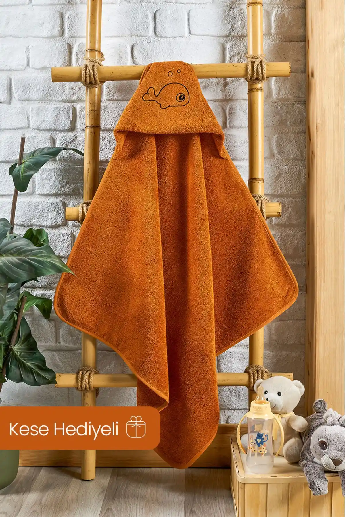 EIFIN Bambu Balık Nakışlı Bebek Havlu Kundak ve Kese Seti Güvenli ve Doğal Bebek Bakım Ürünü