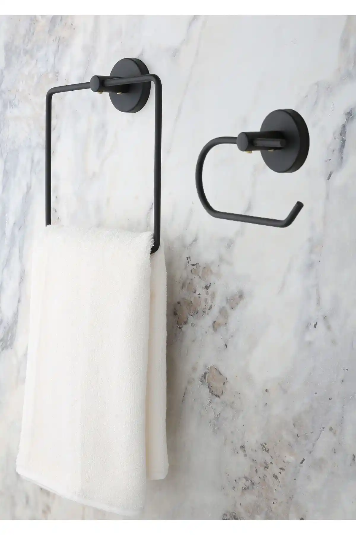 Evina Siyah Metal Banyo Aksesuar Seti Modern ve Dayanıklı Tasarım