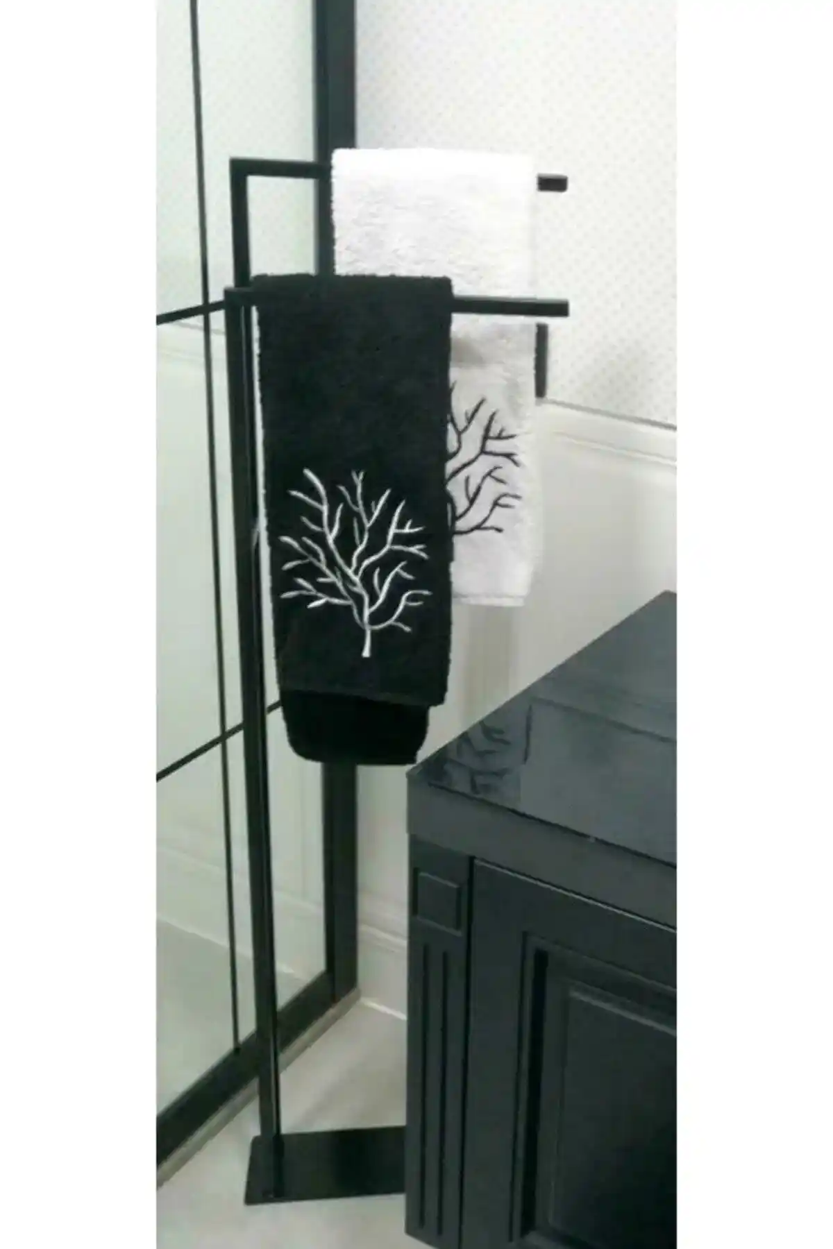 Kraker 2 Kollu Taşınabilir Havluluk: Modern ve Dayanıklı Banyo Aksesuarı
