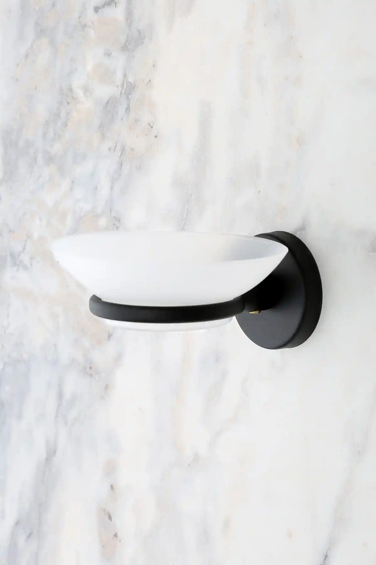 MultiStore Siyah Sabunluk Tutucu Modern ve Dayanıklı Metal Tasarımıyla Kullanıcıları Bekliyor