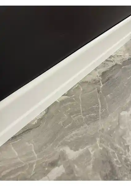 Pasha Dekor 8 cm PVC Lake Beyaz Süpürgelik ile Modern ve Dayanıklı İç Mekan Tasarımı