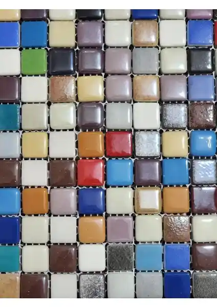 Renkli Cam Mozaik Taşı ile Mekânlara Estetik ve Canlılık Katın