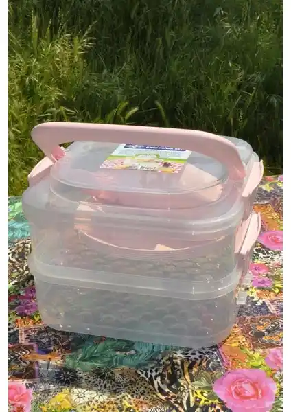 Saban Katlı Piknik Seti Pudra: Şık ve Pratik 32 Parçalık Taşınabilir Piknik Ekipmanı