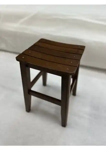 Taburecity El Yapımı Ceviz Renkli Ahşap Kavisli Tabure Doğal ve Dayanıklı Tasarım