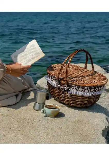 Vanilinkitchen Hasır Piknik Sepeti: Doğayla Bütünleşen Şık ve İşlevsel Tasarım