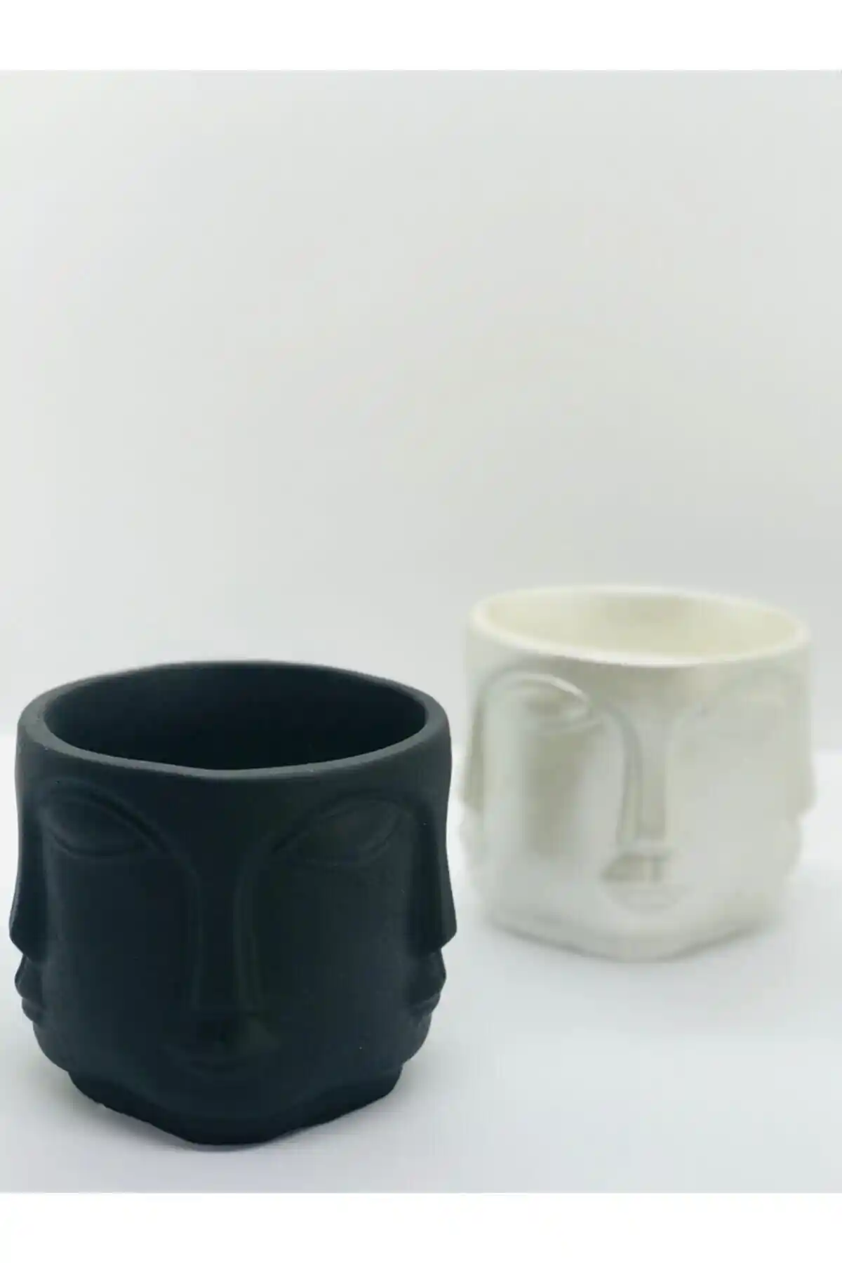 El Emeği Göz Nuru Çok Yüzlü Dekoratif Vazo ile Modern Tasarım