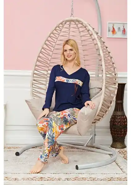 Kapsül Avm Bayan Uzun Kollu Pijama Takımı Model 7572 Şıklık ve Konfor Sunan Tasarım