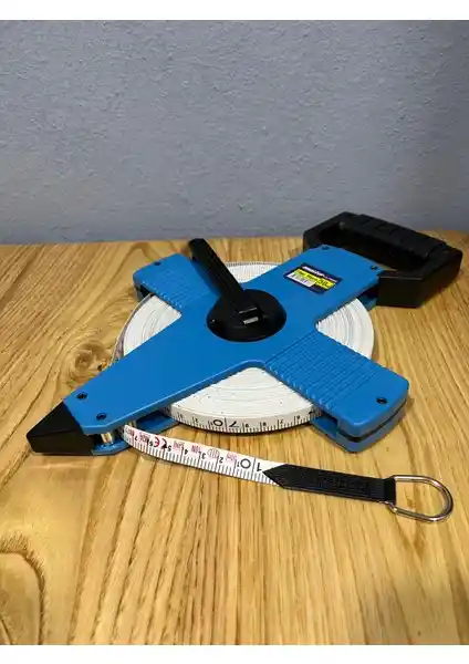 Veka First Master Outdoor Fiber Saplı Arazi Metre: Dayanıklı ve Pratik Profesyonel Ölçüm Aracı