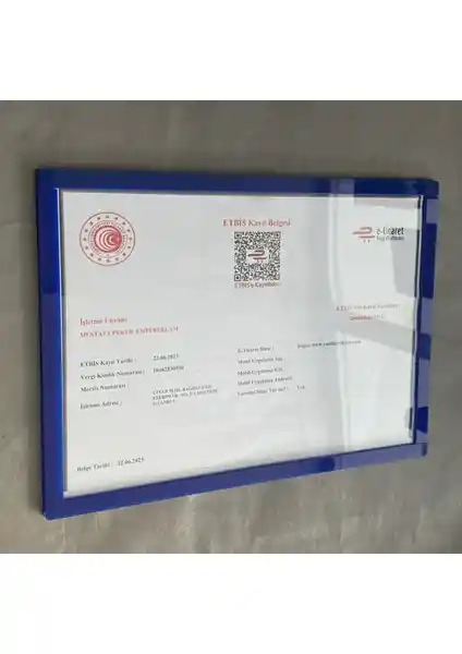 Yönline Lacivert Kurumsal A4 Çerçeve: Şık ve Dayanıklı Ofis ve Kurumsal Kullanım İçin