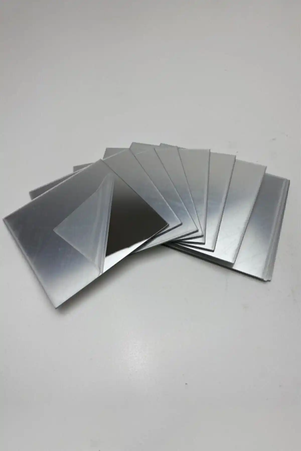 DfEventdesing Dekoratif Pleksi Aynası ile Ev Dekorasyonunda Estetik ve Fonksiyonellik